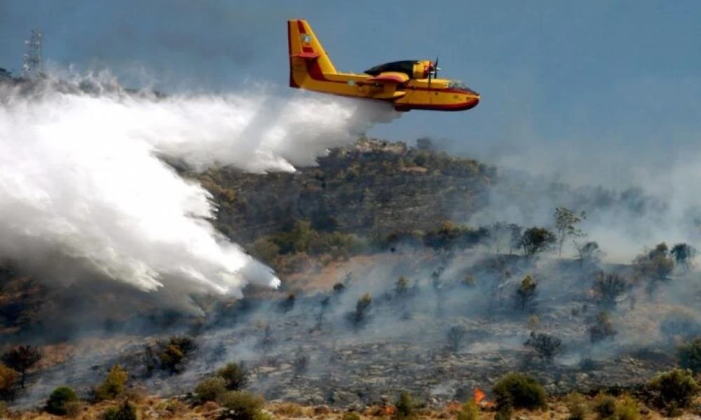 Τα αεροσκάφη πυρόσβεσης και οι Έλληνες πιλότοι